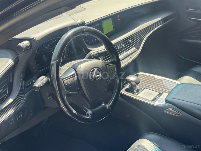 Lexus LS 350 2018, 179,000 km - 3.5 л - Quba