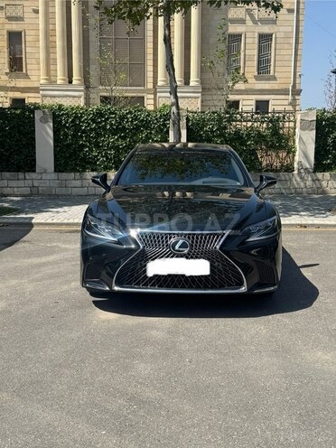 Lexus LS 350 2018, 179,000 km - 3.5 л - Quba