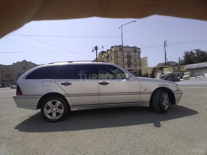 Mercedes C 220 2000, 425,000 km - 2.1 l - Bakı