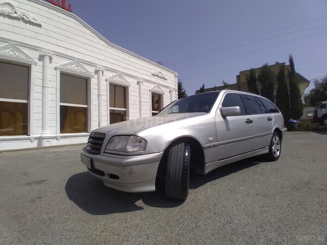 Mercedes C 220 2000, 425,000 km - 2.1 l - Bakı