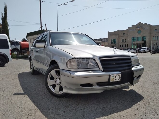 Mercedes C 220 2000, 425,000 km - 2.1 l - Bakı