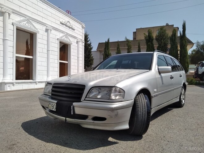 Mercedes C 220 2000, 425,000 km - 2.1 l - Bakı
