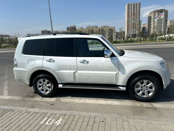 Mitsubishi Pajero 2012, 185,000 km - 3.8 л - Bakı