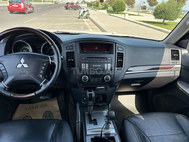 Mitsubishi Pajero 2012, 185,000 km - 3.8 л - Bakı