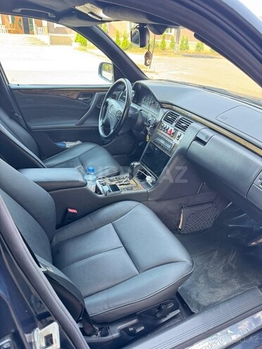 Mercedes E 270 2000, 300,000 km - 2.7 l - Masallı