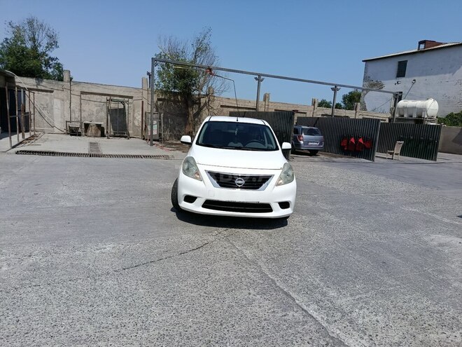 Nissan Sunny 2014, 184,000 km - 1.5 л - Sumqayıt