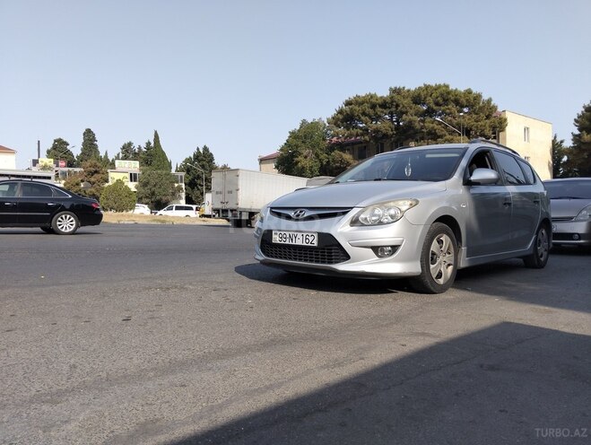 Hyundai i30 2010, 400,080 km - 1.4 л - Bakı