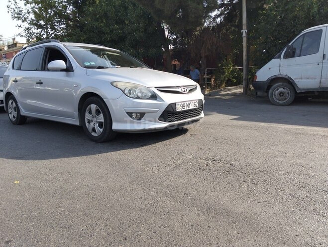Hyundai i30 2010, 400,080 km - 1.4 л - Bakı