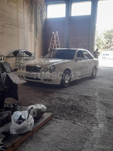 Mercedes E 430 2000, 250,000 km - 4.3 l - Gəncə