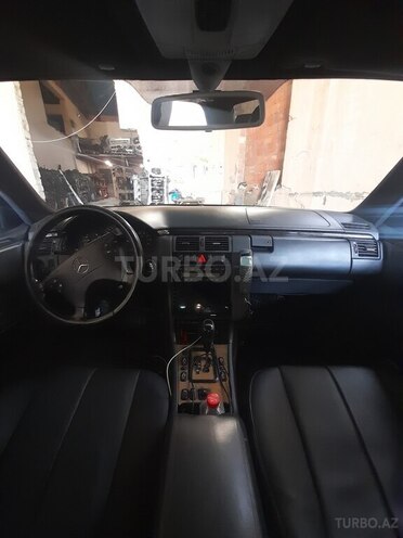 Mercedes E 430 2000, 250,000 km - 4.3 l - Gəncə