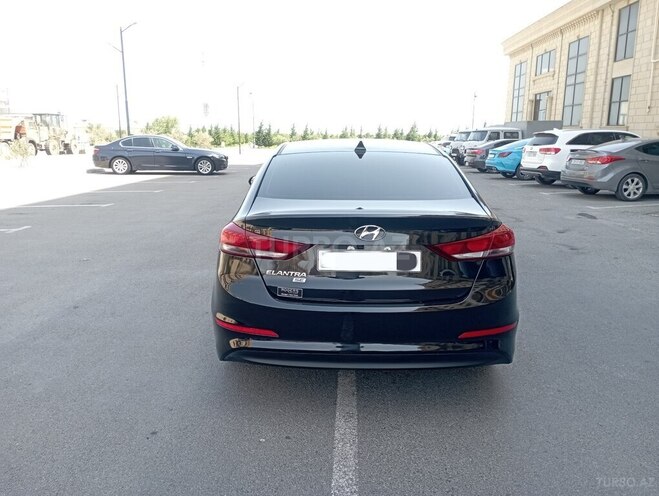 Hyundai Elantra 2018, 197,576 km - 2.0 l - Sumqayıt