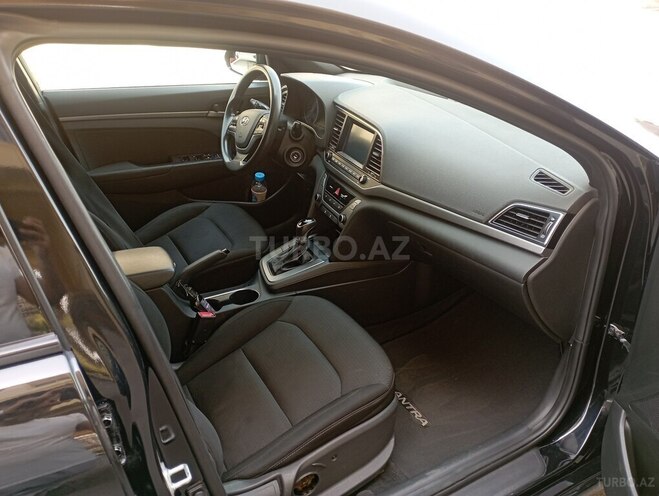 Hyundai Elantra 2018, 197,576 km - 2.0 l - Sumqayıt