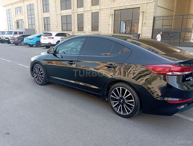 Hyundai Elantra 2018, 197,576 km - 2.0 l - Sumqayıt