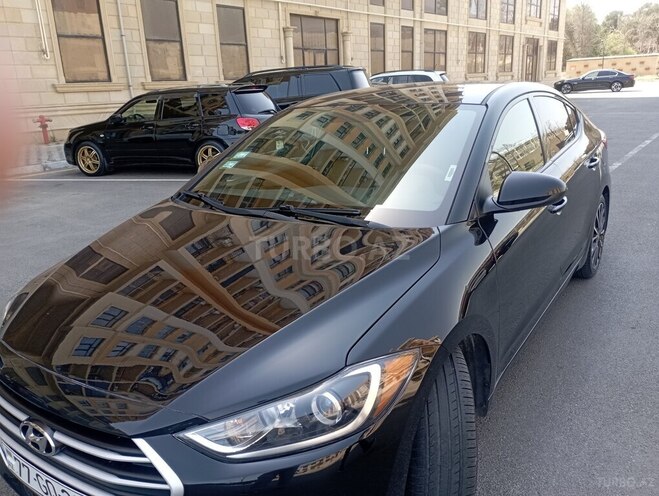 Hyundai Elantra 2018, 197,576 km - 2.0 l - Sumqayıt
