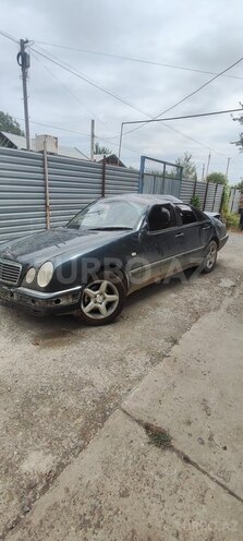 Mercedes E 240 1998, 185,000 km - 2.4 l - Ağdam