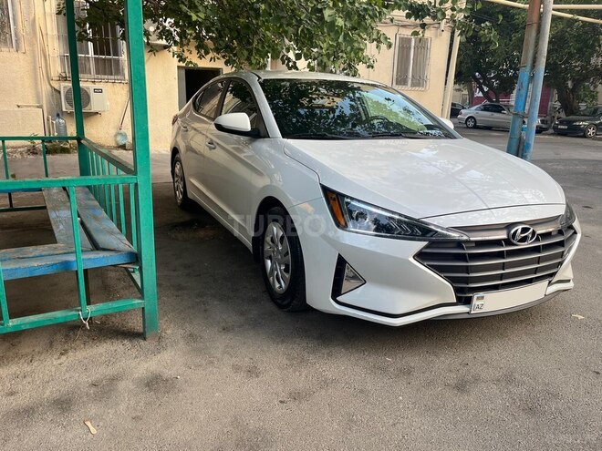Hyundai Elantra 2018, 41,843 km - 2.0 l - Şəki