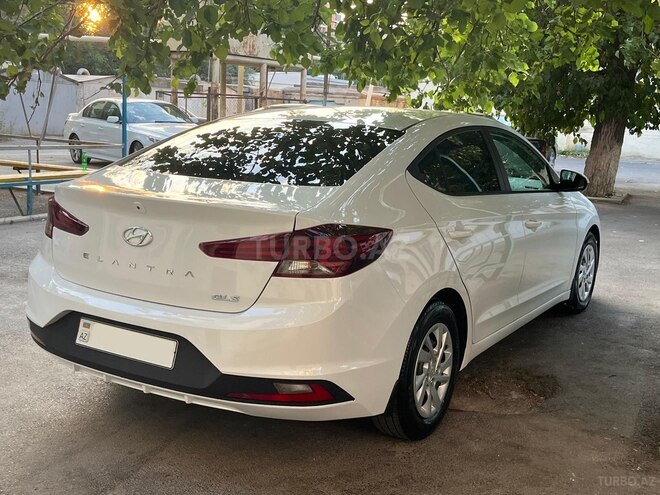 Hyundai Elantra 2018, 41,843 km - 2.0 l - Şəki
