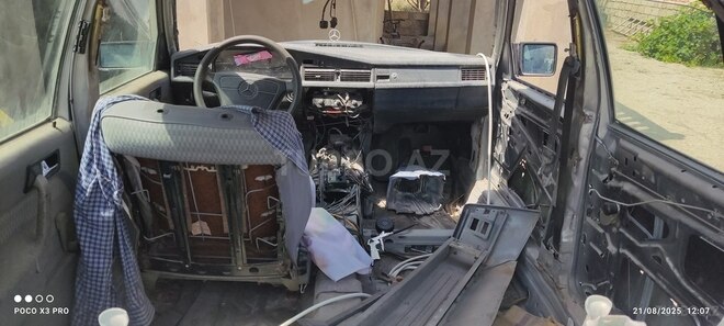 Mercedes 190 1991, 310,859 km - 2.0 l - Bakı