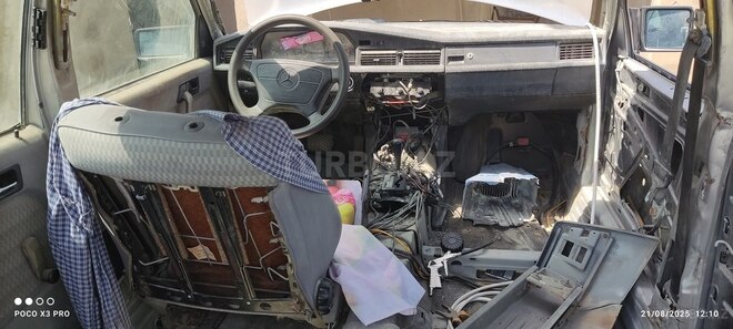 Mercedes 190 1991, 310,859 km - 2.0 l - Bakı