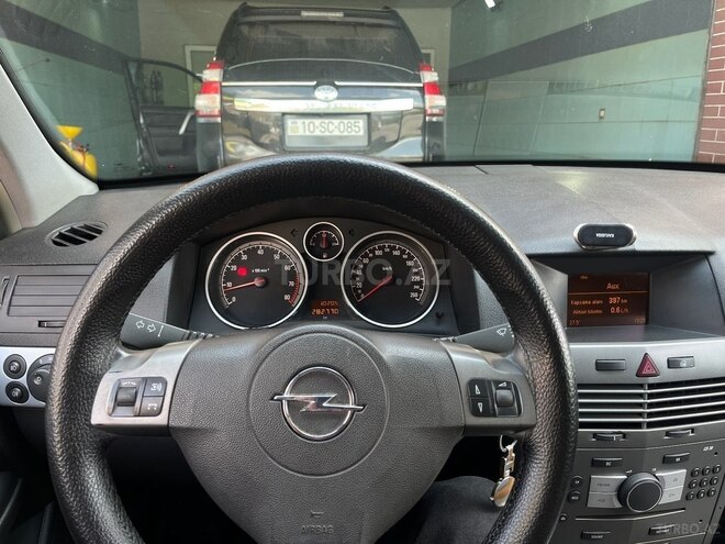 Opel Astra 2004, 282,000 km - 1.4 l - Qusar