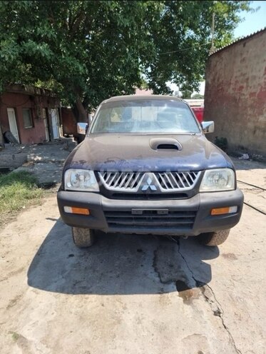 Mitsubishi L200 2005, 150,000 km - 2.5 l - Bakı