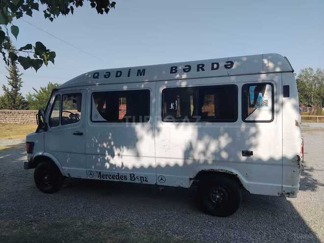 Mercedes 208 D 1993, 500,000 km - 2.9 л - Bərdə
