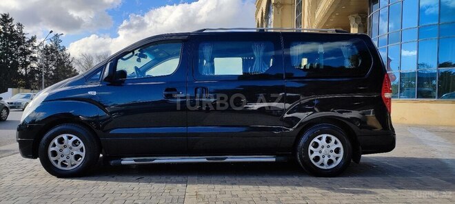 Hyundai H-1 2010, 300,000 km - 2.5 л - Bakı