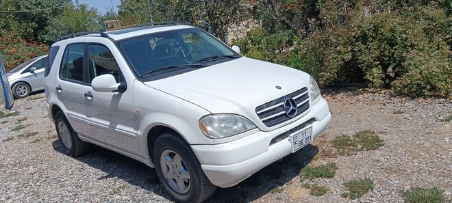Mercedes ML 320 4MATIC 2001, 282,000 km - 3.2 л - Beyləqan