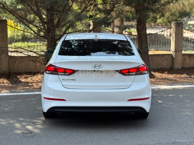 Hyundai Elantra 2018, 101,500 km - 2.0 l - Gəncə