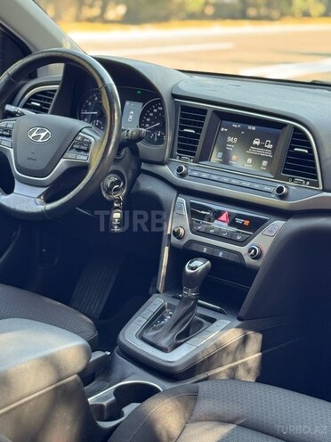 Hyundai Elantra 2018, 101,500 km - 2.0 l - Gəncə