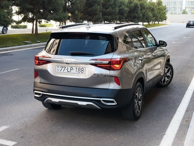 Kia Seltos-6