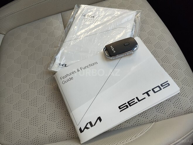 Kia Seltos-21