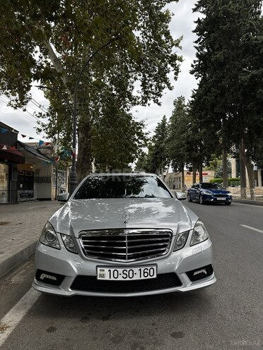 Mercedes E 350 2009, 242,000 km - 3.5 l - Quba