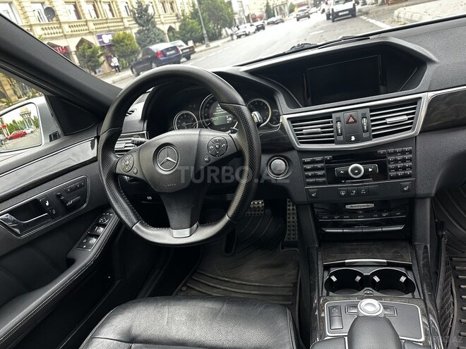 Mercedes E 350 2009, 242,000 km - 3.5 l - Quba