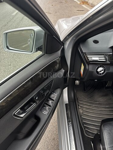Mercedes E 350 2009, 242,000 km - 3.5 l - Quba