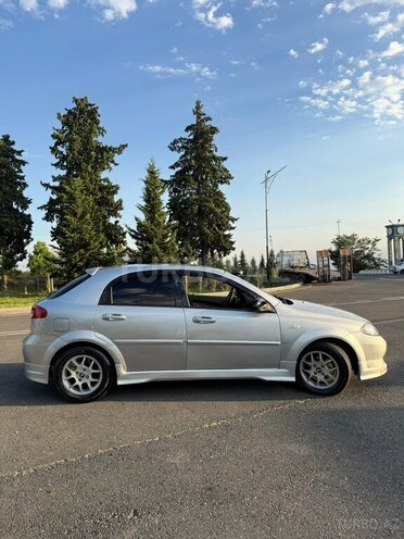 Chevrolet Lacetti 2008, 370,000 km - 1.6 l - Qax
