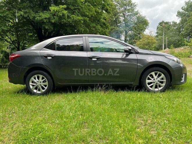 Toyota Corolla 2013, 197,000 km - 1.6 l - Bakı