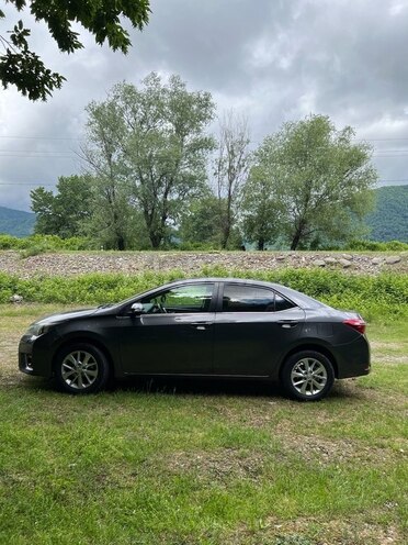 Toyota Corolla 2013, 197,000 km - 1.6 l - Bakı