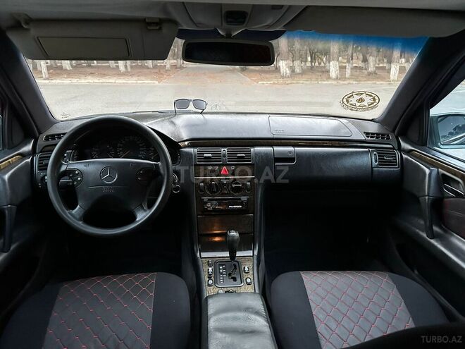 Mercedes E 240 1998, 301,000 km - 2.4 l - Sumqayıt