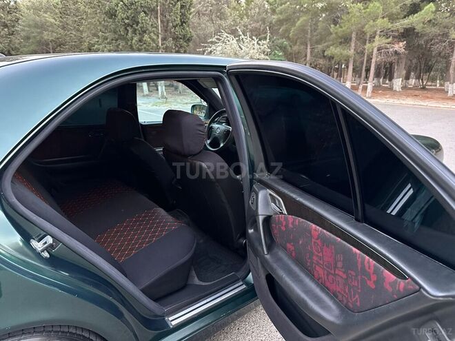 Mercedes E 240 1998, 301,000 km - 2.4 l - Sumqayıt
