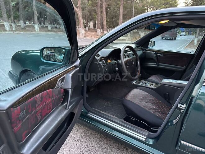 Mercedes E 240 1998, 301,000 km - 2.4 l - Sumqayıt