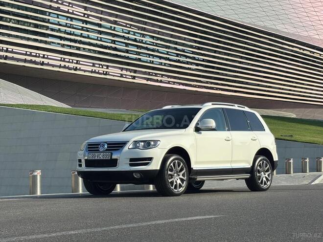 Volkswagen Touareg-1