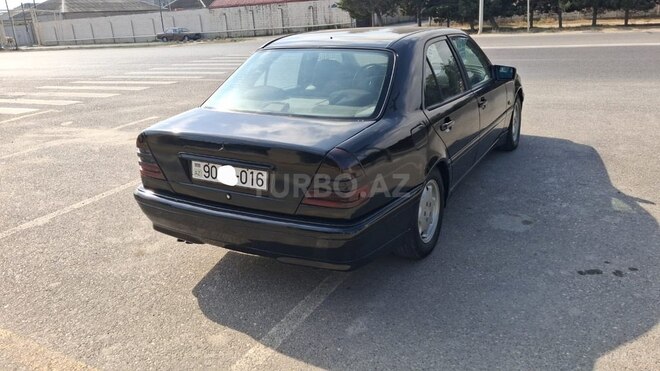Mercedes C 240 2000, 326,143 km - 2.4 л - Bakı