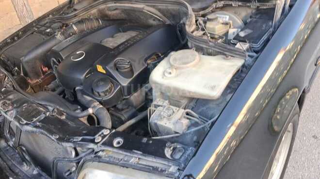 Mercedes C 240 2000, 326,143 km - 2.4 л - Bakı
