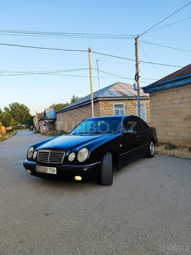 Mercedes E 320 1998, 444,000 km - 3.2 l - Şamaxı