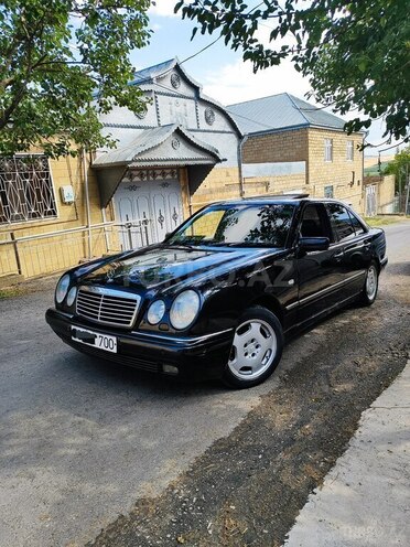 Mercedes E 320 1998, 444,000 km - 3.2 l - Şamaxı