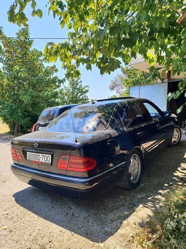 Mercedes E 320 1998, 444,000 km - 3.2 l - Şamaxı