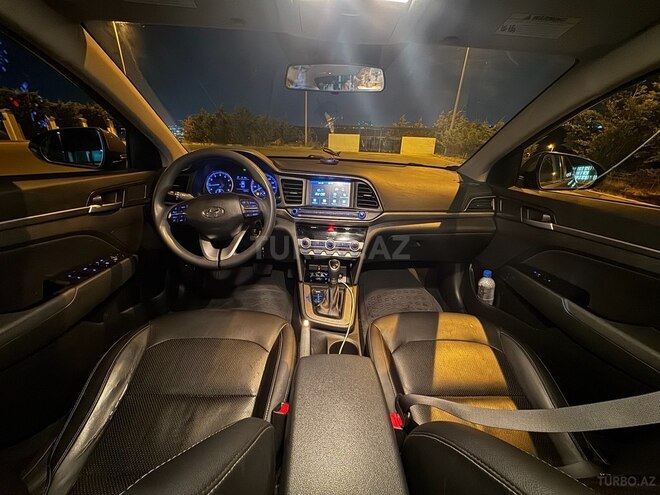 Hyundai Elantra 2019, 124,000 km - 2.0 l - Bakı