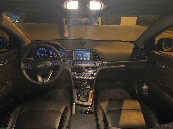 Hyundai Elantra 2019, 124,000 km - 2.0 l - Bakı