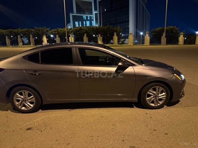 Hyundai Elantra 2019, 124,000 km - 2.0 l - Bakı